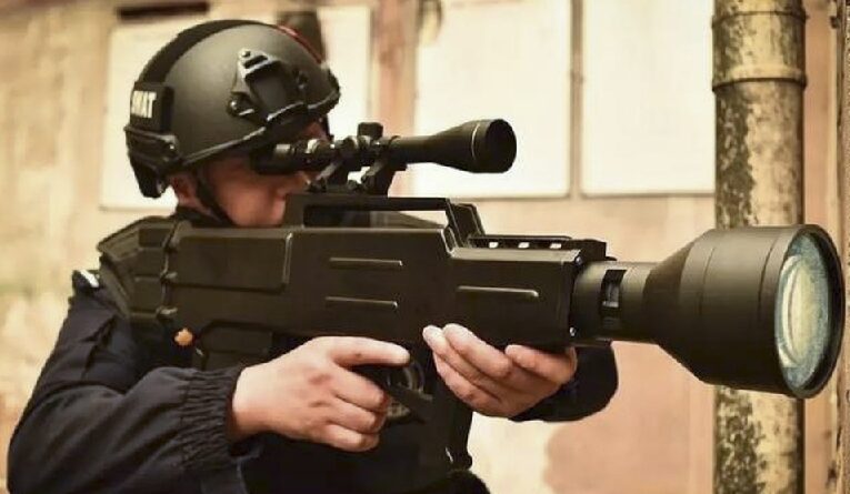 Φορητό όπλο λέιζερ για τον Κινεζικό στρατό